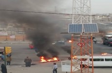 متظاهرون يغلقون ساحة الطيران وسط بغداد واصابة ستة اشخاص بحالات اختناق