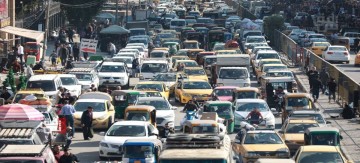 بغداد ملوثة بـ60% من انبعاثات عوادم السيارات.. 10 ملايين مركبة بحدود 2030