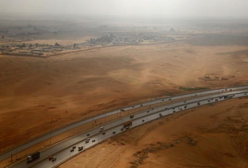 الاعلان عن خط بري لنقل الركاب يربط العراق والاردن ومصر