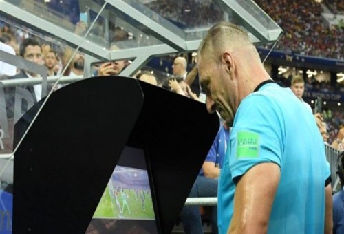 الاتحاد الآسيوي يعلن تطبيق تقنية الـ"VAR" بداية دور المجموعات بدوري الابطال